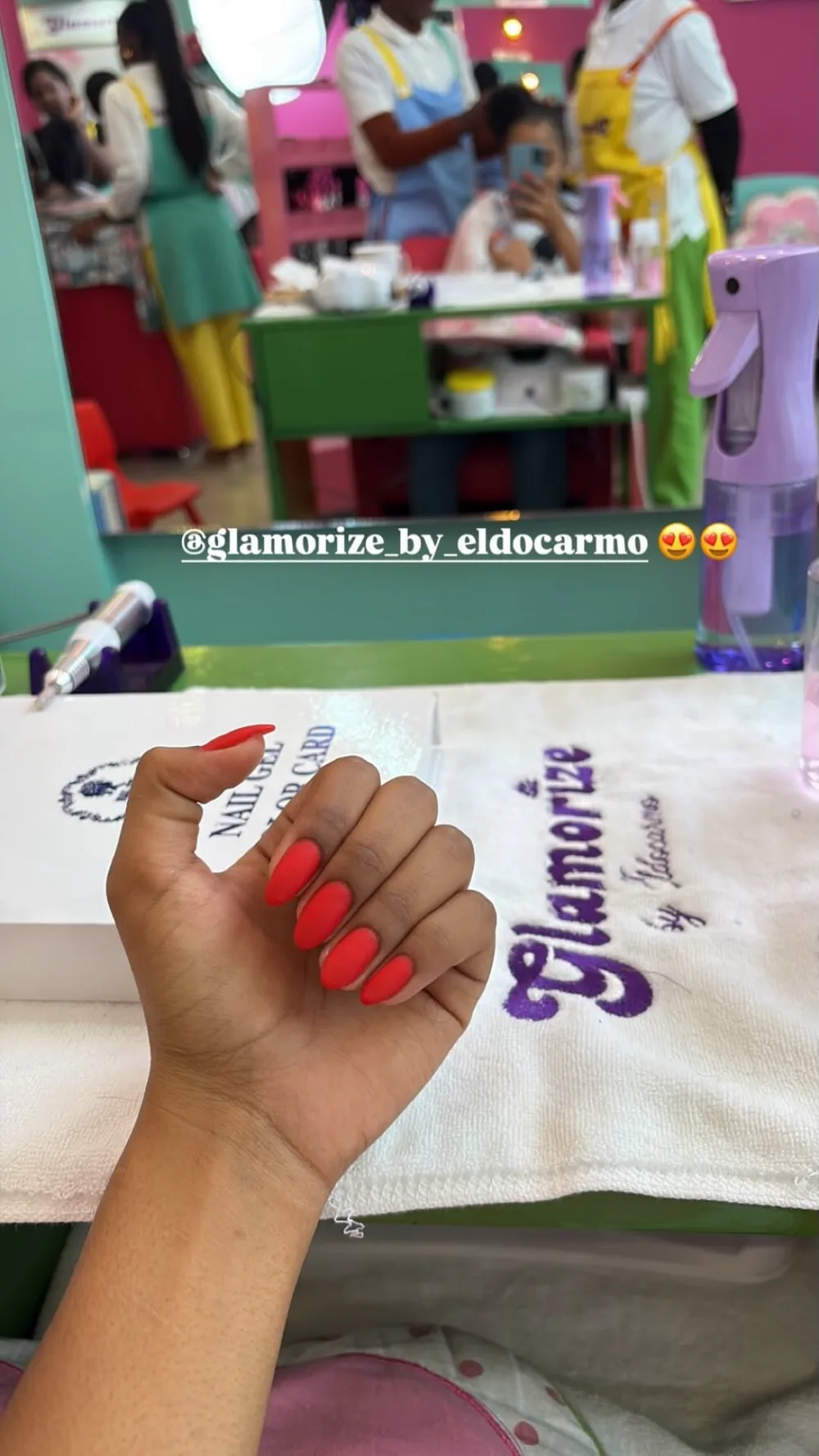 Unhas de gel matte coral — Glamorize
